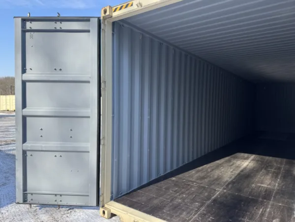 40 x 8 x 9.5 High Cube shipping/storage containers - Image 3